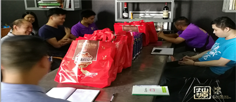 國慶適逢中秋佳節(jié)，燦源裝飾與你一起團(tuán)圓