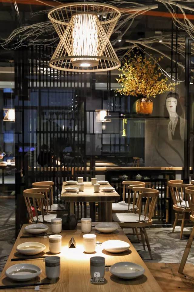 這餐廳設(shè)計(jì)裝修太贊了，一個月我重了十斤